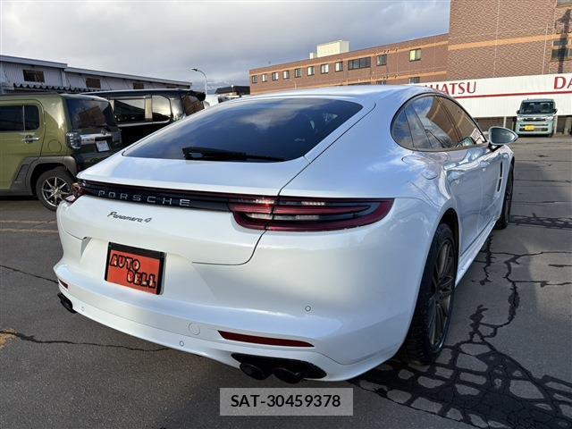 Porsche PANAMERA 2018-05 7797810-7