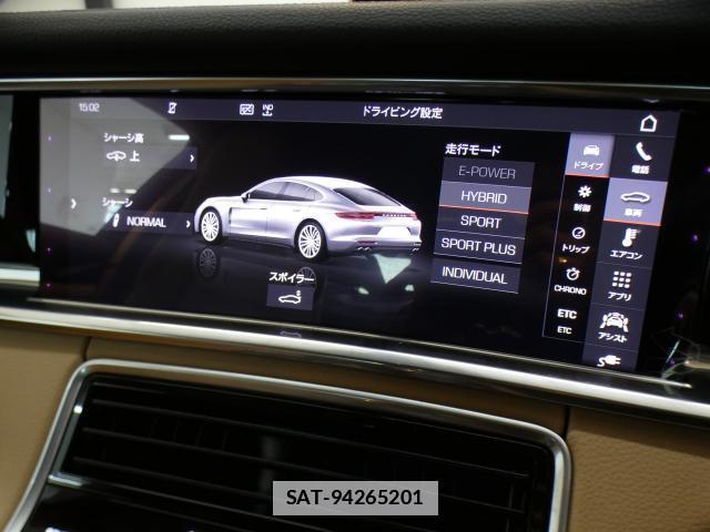 Porsche PANAMERA 2018-12 7800563-11