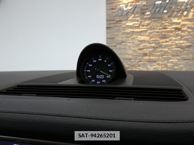 Porsche PANAMERA 2018-12 7800563-12