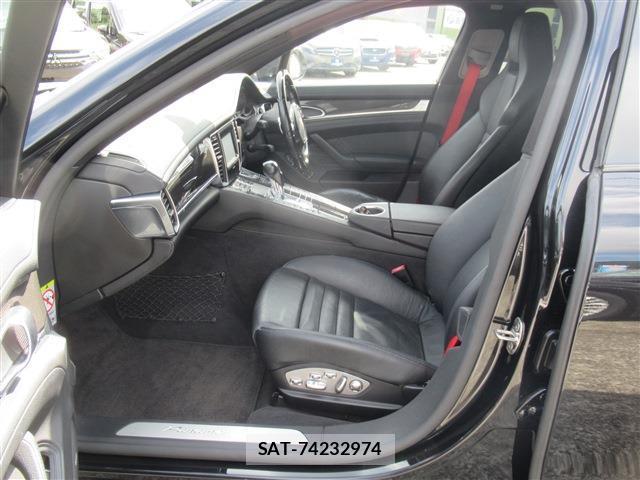 Porsche PANAMERA 2010-02 7802702-16