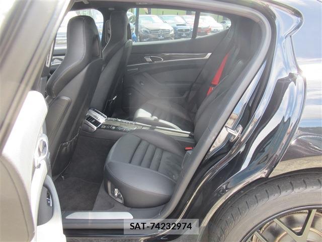 Porsche PANAMERA 2010-02 7802702-17