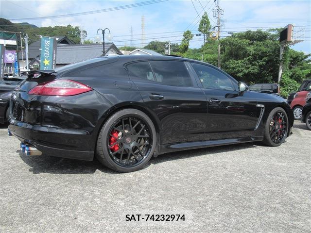 Porsche PANAMERA 2010-02 7802702-2