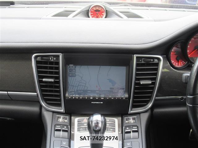Porsche PANAMERA 2010-02 7802702-5