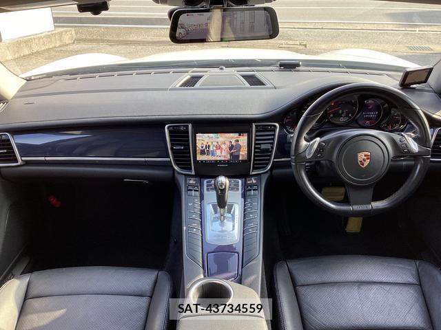Porsche PANAMERA 2011-10 7804330-1