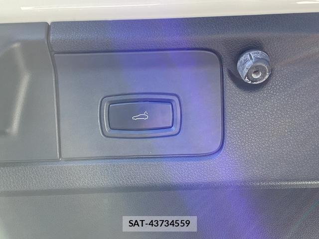 Porsche PANAMERA 2011-10 7804330-12