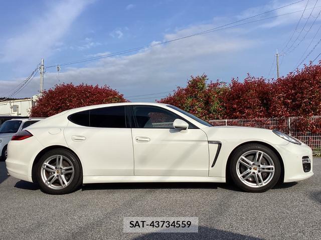 Porsche PANAMERA 2011-10 7804330-19