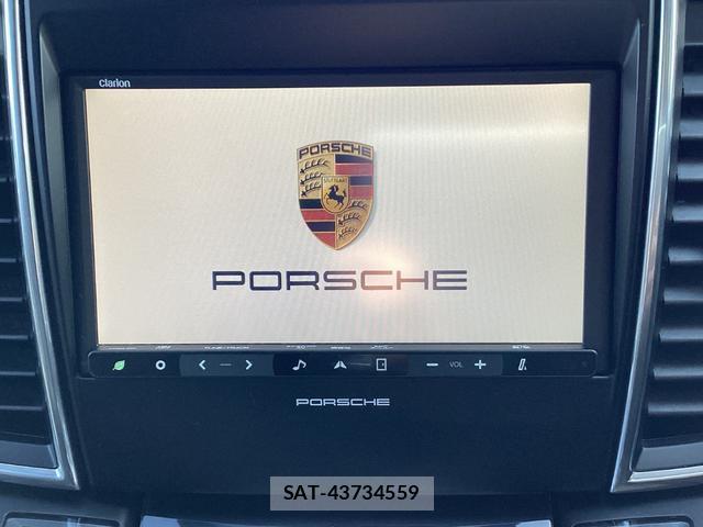 Porsche PANAMERA 2011-10 7804330-3