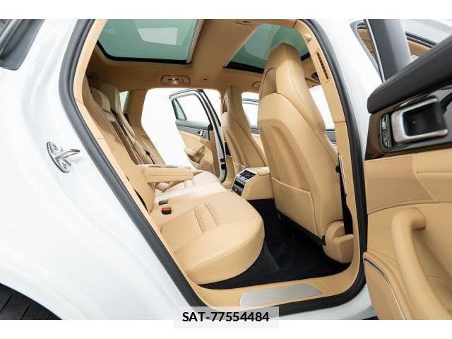 Porsche PANAMERA 2018-06 7807060-13