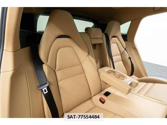 Porsche PANAMERA 2018-06 7807060-14