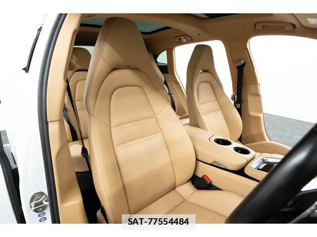 Porsche PANAMERA 2018-06 7807060-3