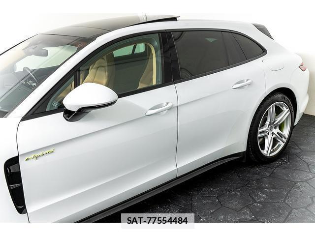 Porsche PANAMERA 2018-06 7807060-7