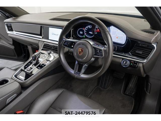Porsche PANAMERA 2017-09 7807070-10