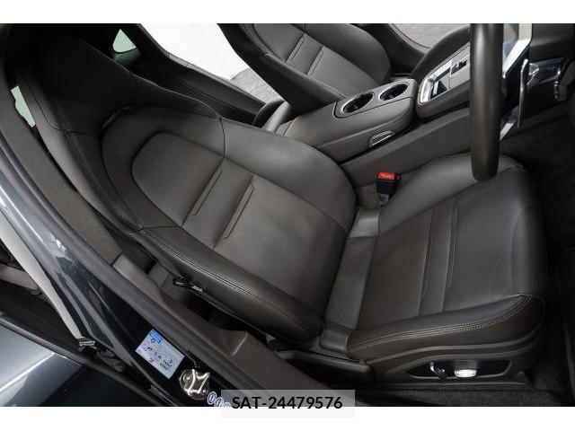 Porsche PANAMERA 2017-09 7807070-11