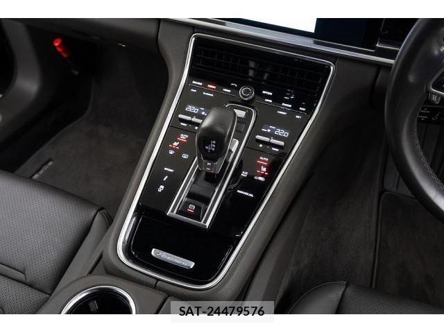 Porsche PANAMERA 2017-09 7807070-19