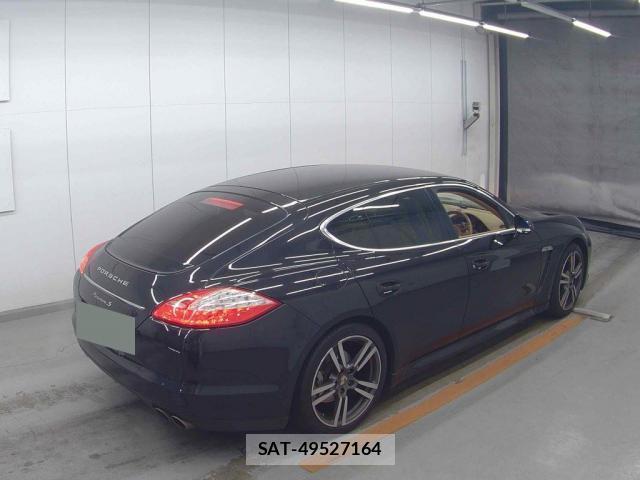 Porsche PANAMERA 2010-01 7810364-1