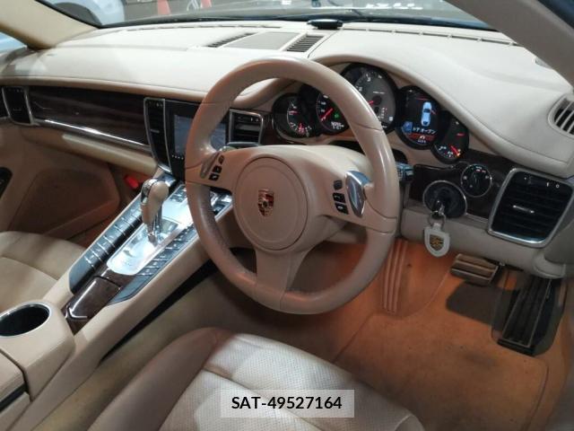 Porsche PANAMERA 2010-01 7810364-2
