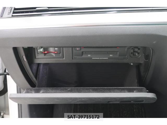 VolksWagen PASSAT VARIANT 2016-11 7793197-13