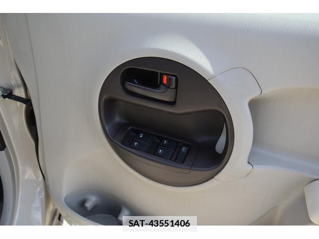 Toyota PASSO 2010-11 7796529-12