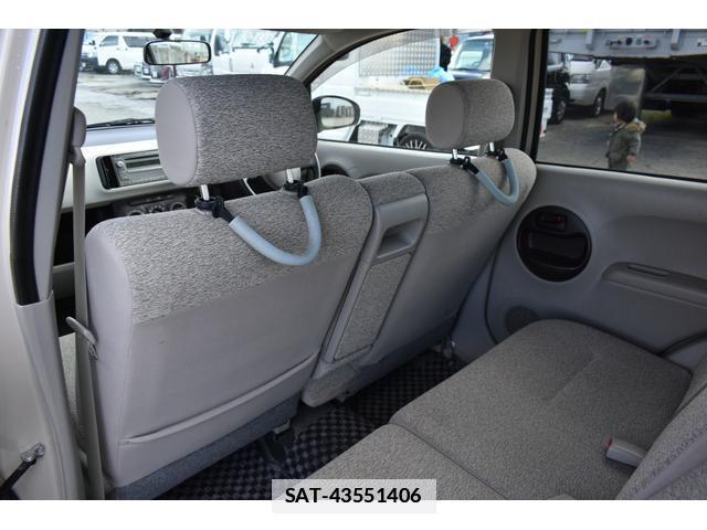 Toyota PASSO 2010-11 7796529-13