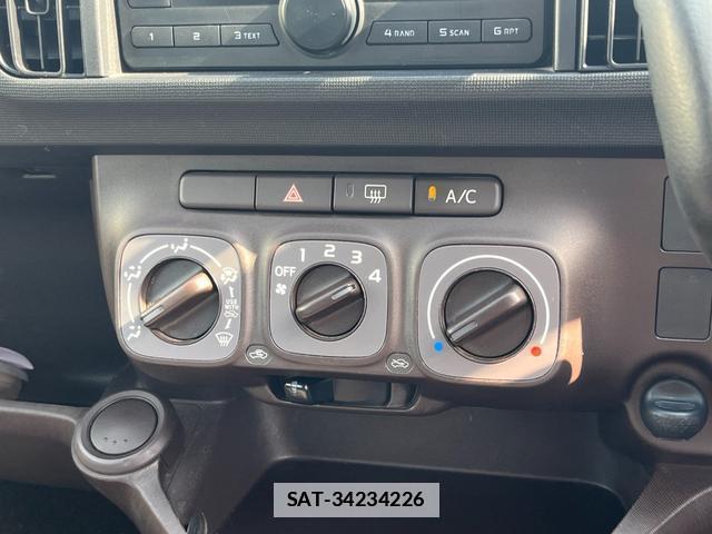 Toyota PASSO 2013-02 7801874-11