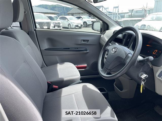 Toyota PIXIS EPOCH 2016-03 7792943-15