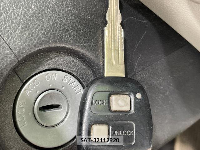 Toyota PIXIS EPOCH 2013-09 7801582-4