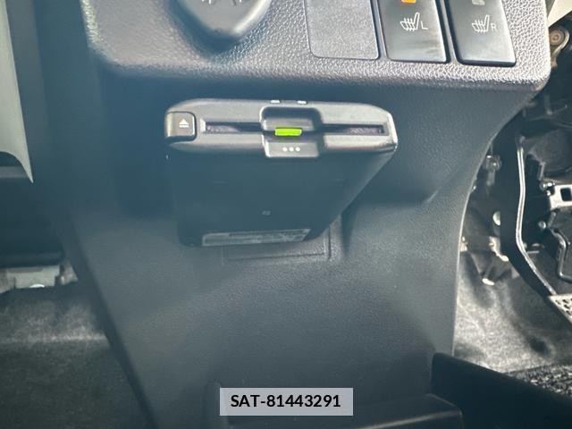 Toyota PIXIS EPOCH 2021-04 7802819-6