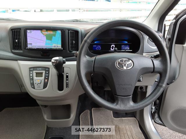Toyota PIXIS EPOCH 2012-06 7804324-10