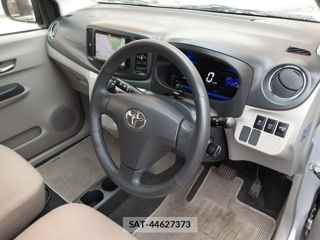 Toyota PIXIS EPOCH 2012-06 7804324-12