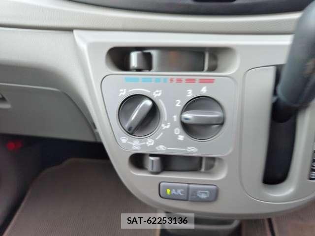 Toyota PIXIS EPOCH 2014-02 7808468-19