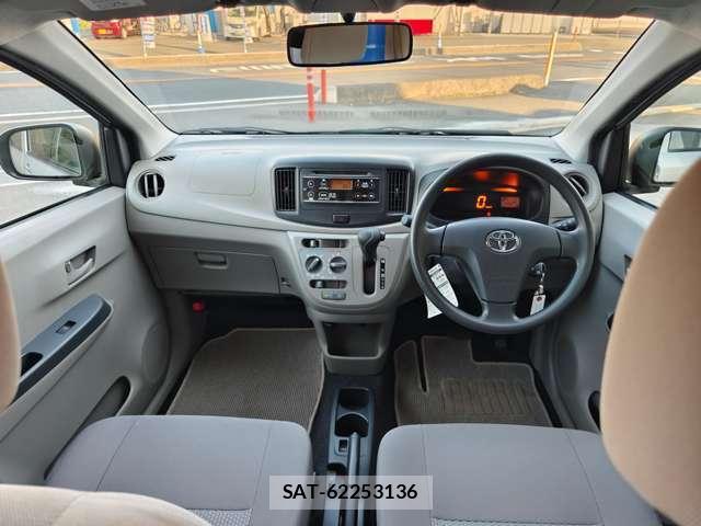 Toyota PIXIS EPOCH 2014-02 7808468-8