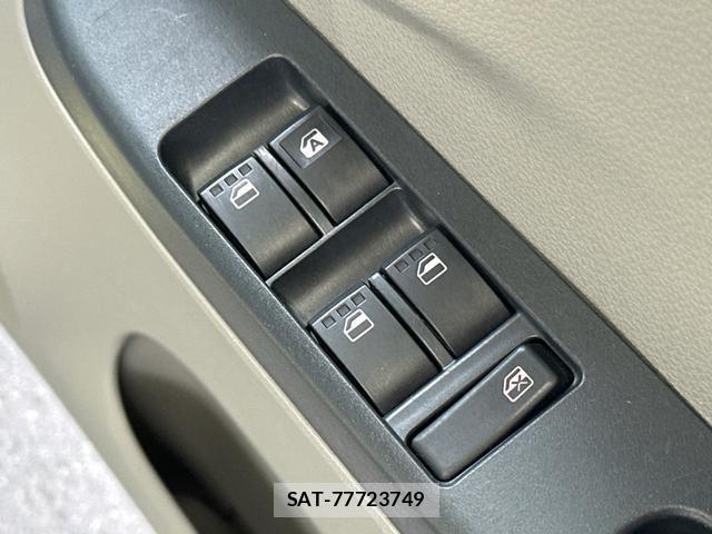 Toyota PIXIS EPOCH 2013-12 7808960-13