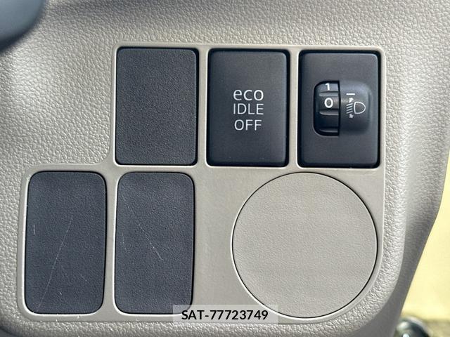 Toyota PIXIS EPOCH 2013-12 7808960-4