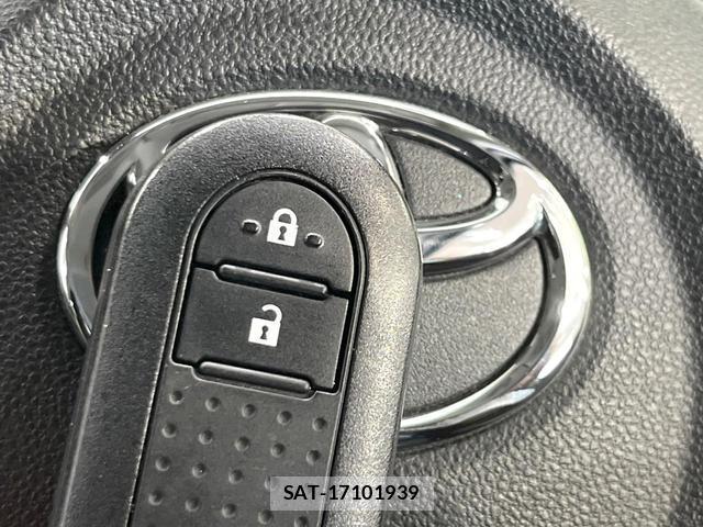 Toyota PIXIS JOY 2017-01 7804530-3