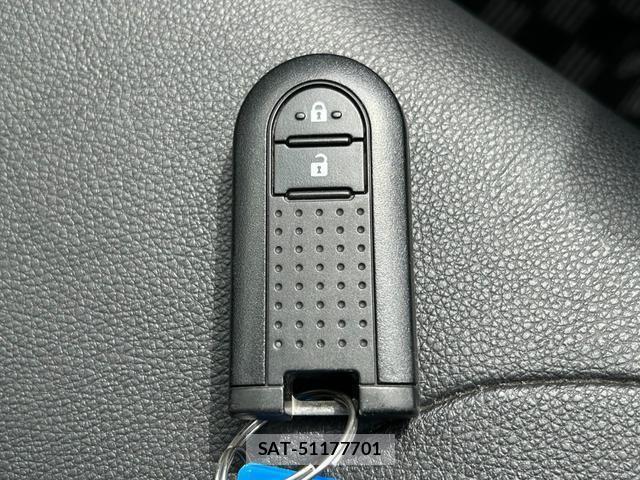 Toyota PIXIS JOY 2017-04 7806490-14