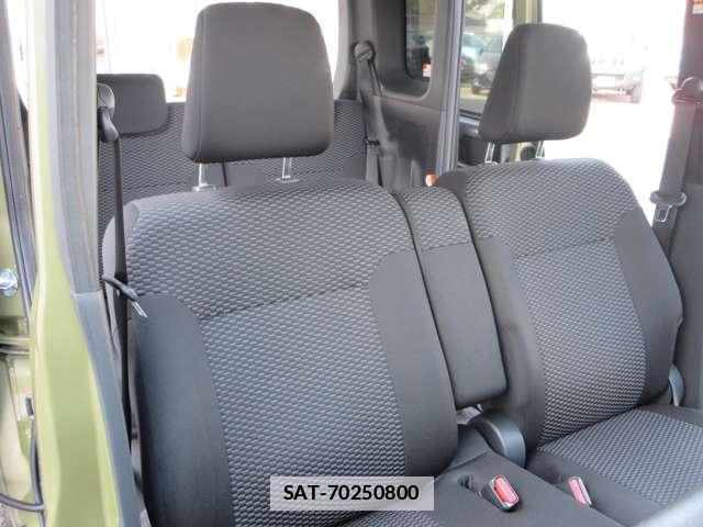 Toyota Pixis Mega 2021-04 7793230-10