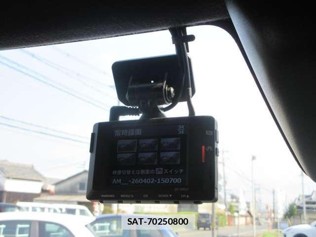 Toyota Pixis Mega 2021-04 7793230-16