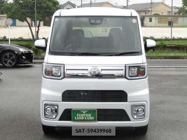 Toyota Pixis Mega 2022-07 7795508-12