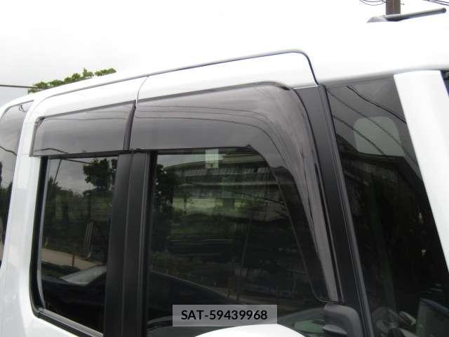 Toyota Pixis Mega 2022-07 7795508-15