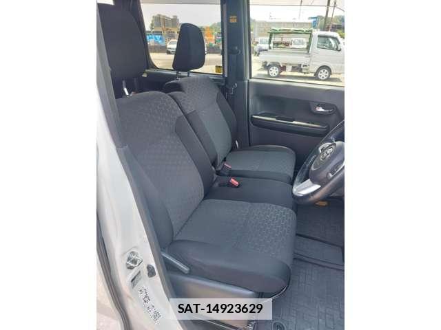 Toyota Pixis Mega 2019-01 7797343-10