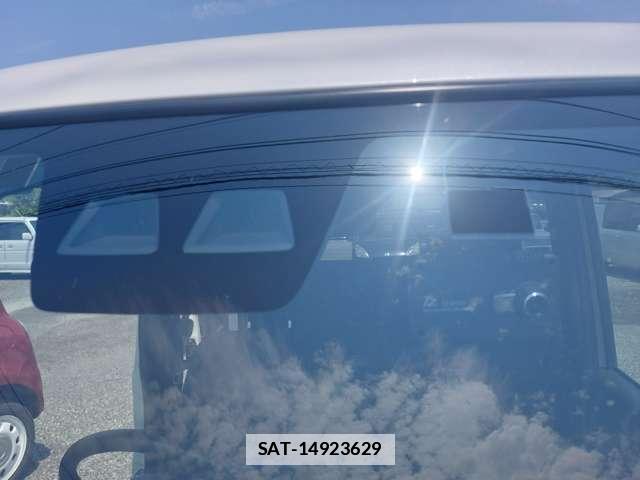 Toyota Pixis Mega 2019-01 7797343-13