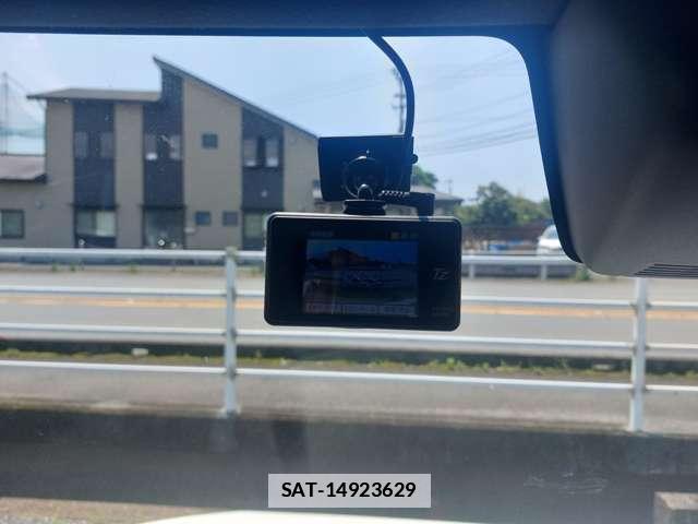 Toyota Pixis Mega 2019-01 7797343-8