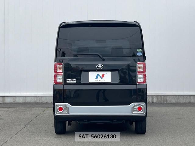 Toyota Pixis Mega 2016-03 7798182-15