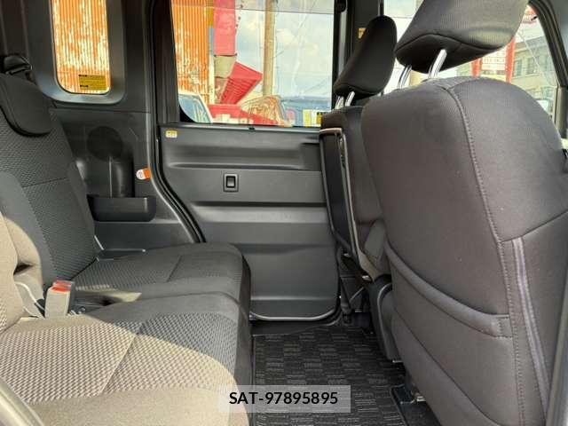 Toyota Pixis Mega 2017-02 7798225-14