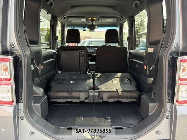 Toyota Pixis Mega 2017-02 7798225-16