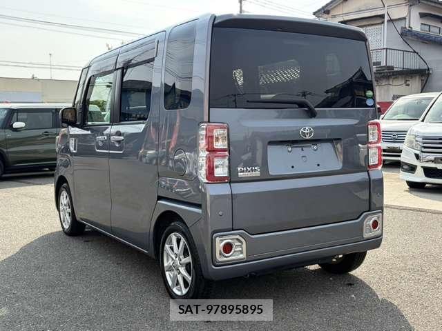 Toyota Pixis Mega 2017-02 7798225-3