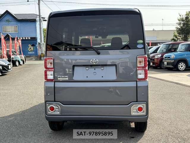 Toyota Pixis Mega 2017-02 7798225-4