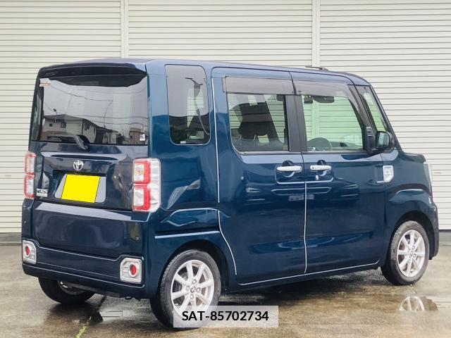 Toyota Pixis Mega 2021-04 7801349-1