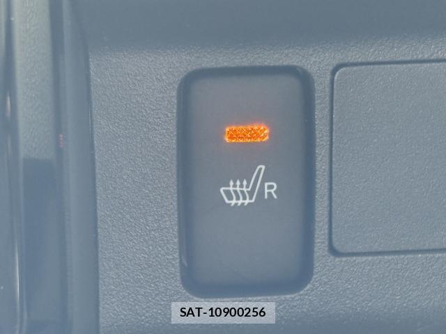 Toyota Pixis Mega 2022-08 7802644-15