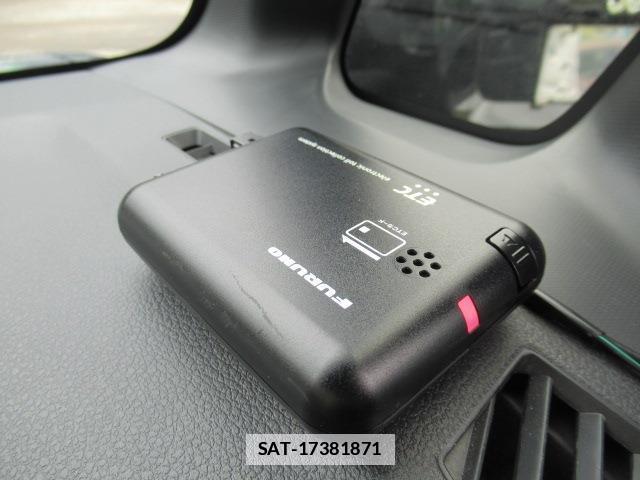Toyota Pixis Mega 2021-02 7802721-7